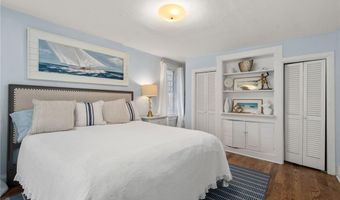 34 Bull St, Newport, RI 02840