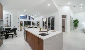 100 Glenbrook Ct, Atlantis, FL 33462