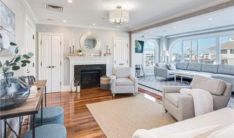 28 Brown And Howard Wharf 102, Newport, RI 02840