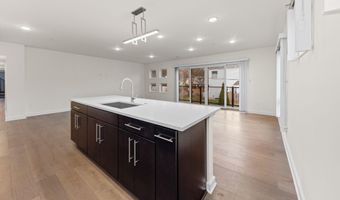 462 W Stadium Blvd, Ann Arbor, MI 48103