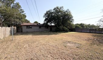 712 9th St, Abernathy, TX 79311