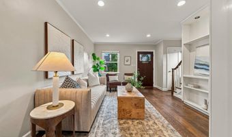 8 E MASONIC VIEW Ave, Alexandria, VA 22301
