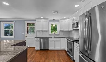 66 Mawney St, East Greenwich, RI 02818