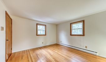 2 Doubleday Rd, Columbia, CT 06237