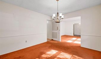 1115 Dutch Mill Dr, Ballwin, MO 63011