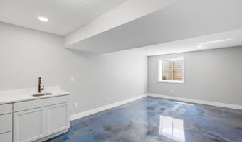 2634 3rd Ave SW, Altoona, IA 50009
