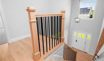 52 Governor St, Cumberland, RI 02864