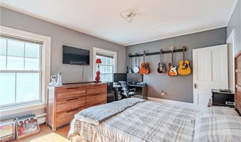 1291 Narragansett Blvd 4, Cranston, RI 02905