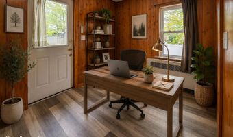 744 Hammond St, Bangor, ME 04401