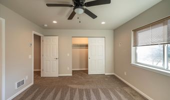 318 11TH St 1-5, Bandon, OR 97411