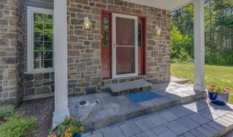 105 Loft Cir, Campton, NH 03223