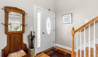 39 Pineview Dr, Candia, NH 03034