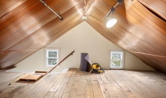 120 W 2ND St, Alburtis, PA 18011