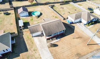 74 Mary Jo Isom Ln, Arab, AL 35016