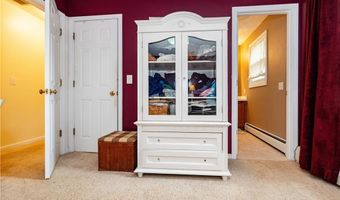 65 Jeri Lynn Cir, Warwick, RI 02886