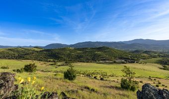 312 Sky Ridge Rd, Ashland, OR 97520