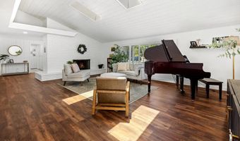4555 Hillview Dr, La Mesa, CA 91941