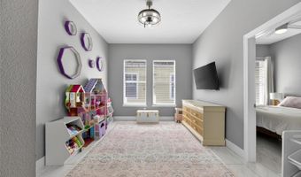 526 ISLEBAY Dr, Apollo Beach, FL 33572