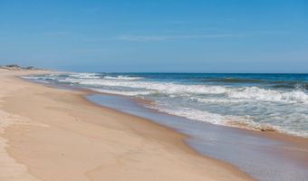 379 Bluff Rd 123, Amagansett, NY 11930