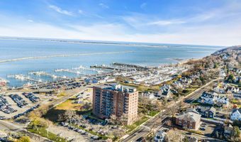 10 Ocean Blvd 4D, Atlantic Highlands, NJ 07716