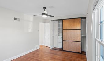 2100 27TH St S, Arlington, VA 22206