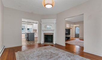 86 Westwood Ave, Cranston, RI 02905
