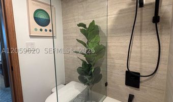 3701 N Country Club Dr 1209, Aventura, FL 33180