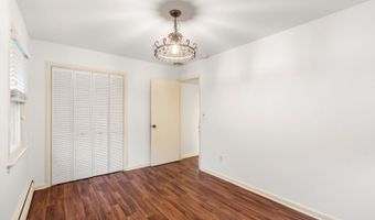 96 Comly Rd, Bayonne, NJ 07035