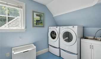 81 Quarry Rd, North Kingstown, RI 02874
