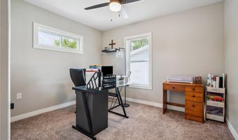 1102 E 2nd St, Anamosa, IA 52205