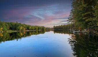 543 Long Shores Dr, Barrington, NH 03825
