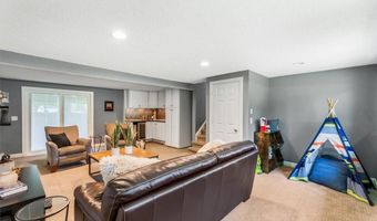 1308 Geneva Dr, Alexandria, MN 56308