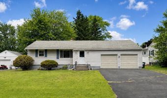 5 Knauf Ln, Albany, NY 12211