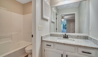 24 Chesterfield Lake Dr, Beaufort, SC 29906
