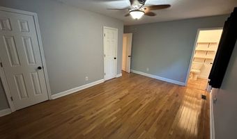 106 SHORE Dr, Big Sandy, TN 38221