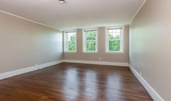 394 Riverway 12, Boston, MA 02115