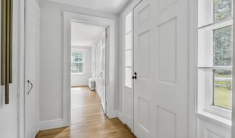 91 Blackstrap Rd, Falmouth, ME 04105