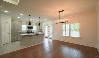 8 McDole Ln, Bella Vista, AR 72715
