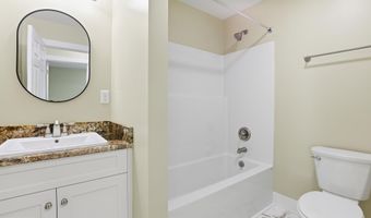 16 S RAILROAD Ave, Greenwood, DE 19950