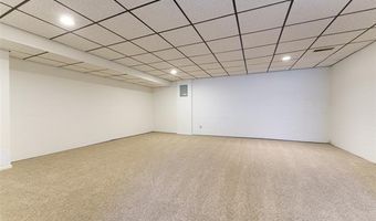 2155 Pauline Ct, Ann Arbor, MI 48103