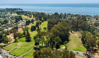 674 Clubhouse Dr, Aptos, CA 95003