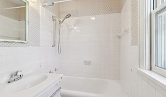 418 SE Grant St, Ankeny, IA 50021