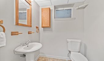 9306 PARKHILL Ter, Bethesda, MD 20814