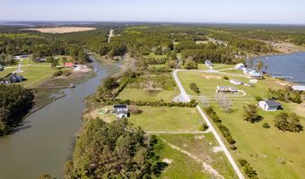 256 Landing Rd, Beaufort, NC 28516