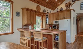 307 Hillcrest St, Ashland, OR 97520