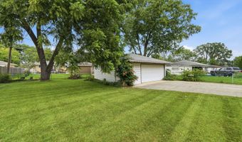 730 W Beach Dr, Addison, IL 60101