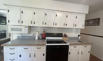 1004 Falkirk Rd, Alma, MI 48880