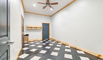 726 Veterans Memorial Dr, Abbeville, LA 70510