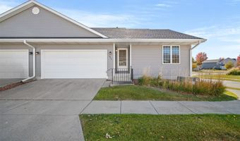 961 Robin Cir, Altoona, IA 50009