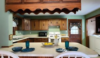 538 N Main St, Ada, OH 45810